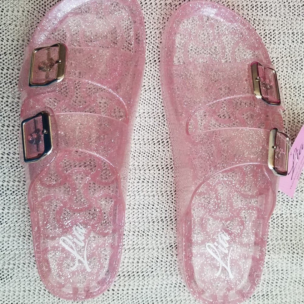 Pink Slides - Picture 2 of 10